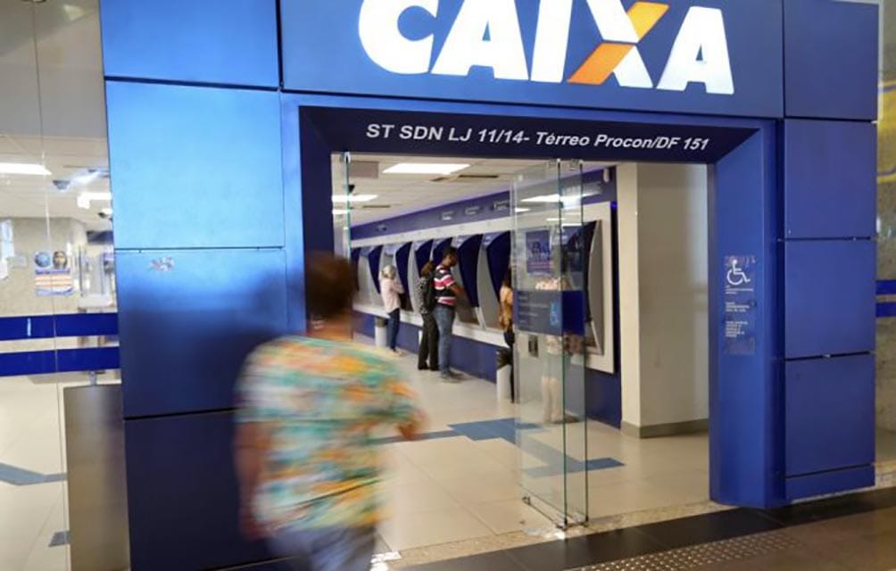 Caixa paga 4ª parcela de auxílio a beneficiários do Bolsa Família