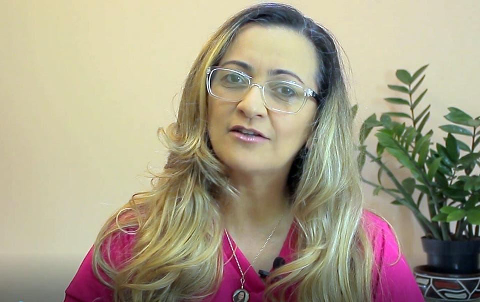 Aperam segue com formação online para profissionais da educação
