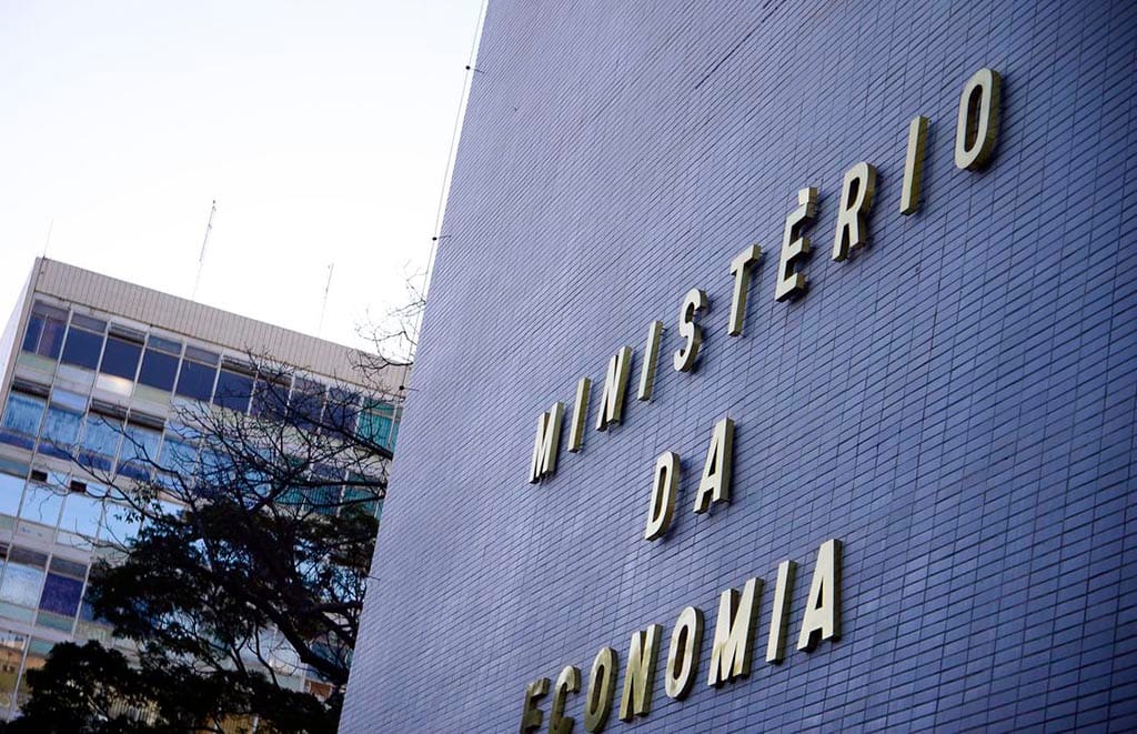 Governo autoriza IBGE a contratar 6,5 mil profissionais para pesquisa