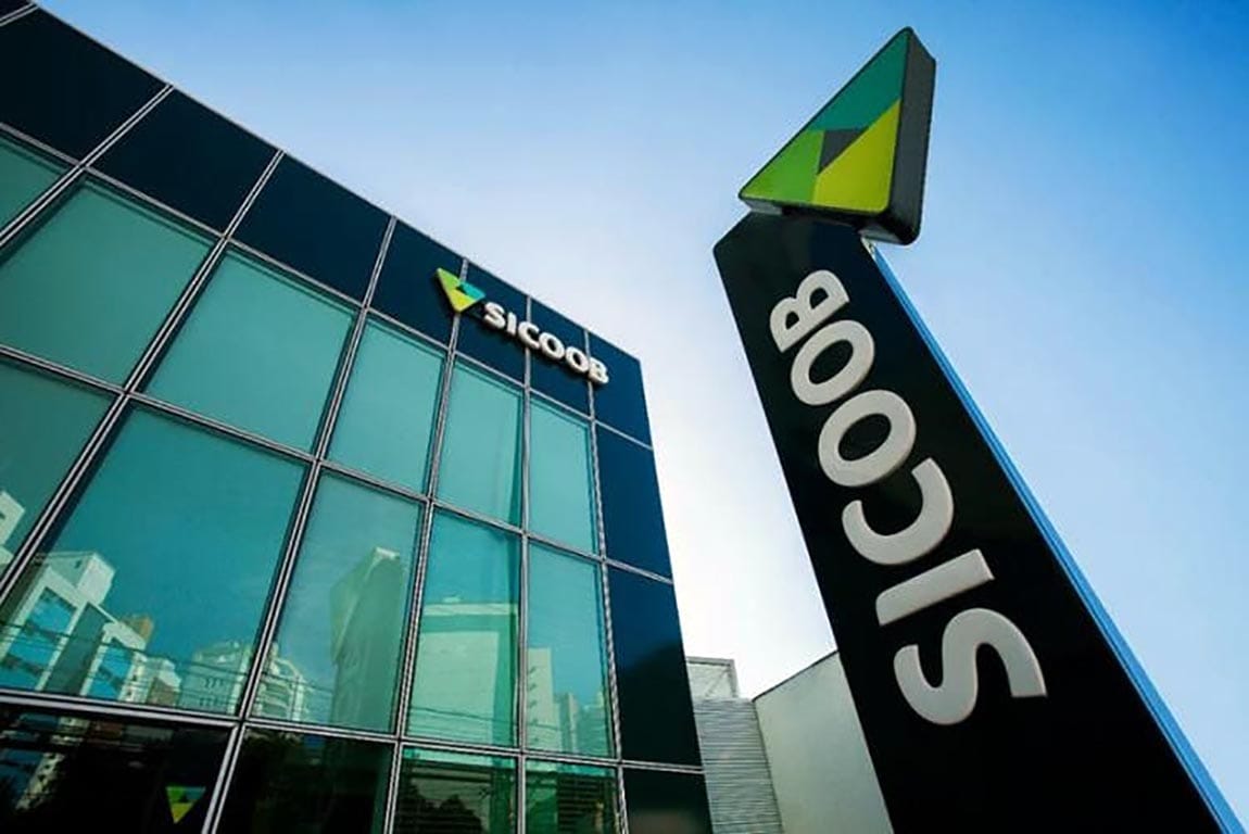 Sicoob anuncia isenção de tarifas nas transações Pix até para público PJ