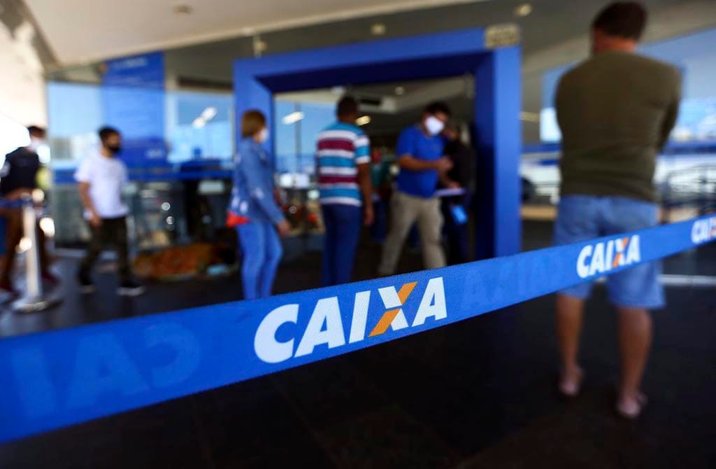 Caixa abre 772 agências na manhã deste sábado