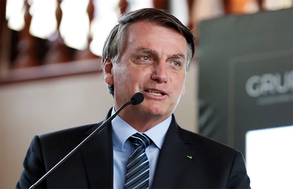 Bolsonaro diz fazer a coisa certa, defender liberdade e democracia