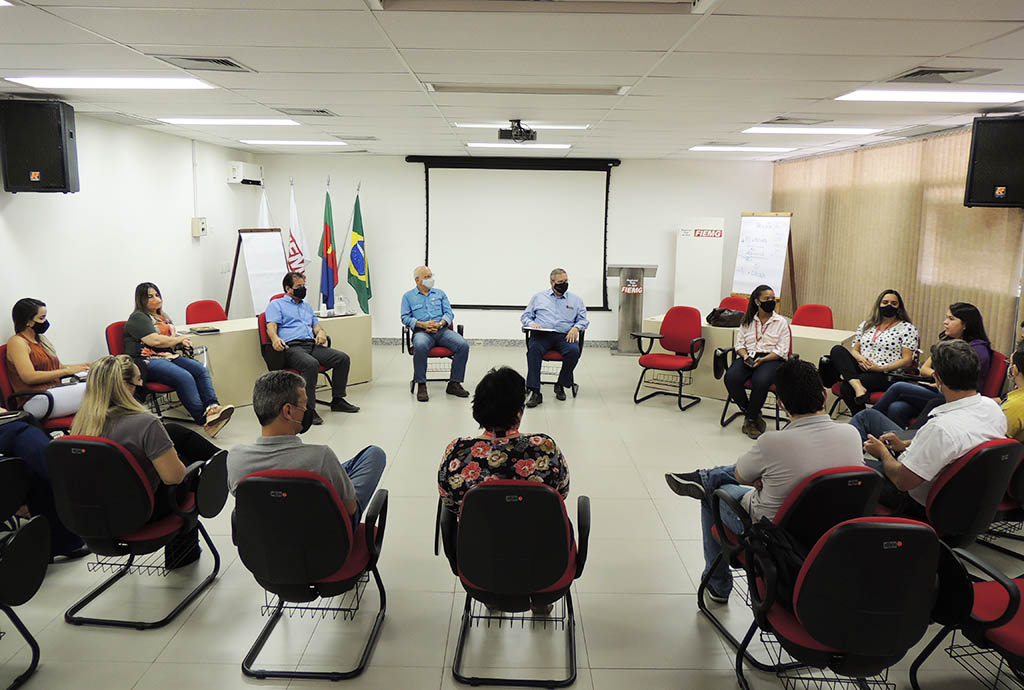 Fiemg Vale do Aço apresenta produtos e serviços a presidentes de sindicatos