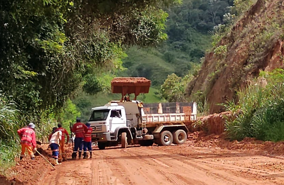 DER-MG libera tráfego de rodovia na região de Santa Maria de Itabira