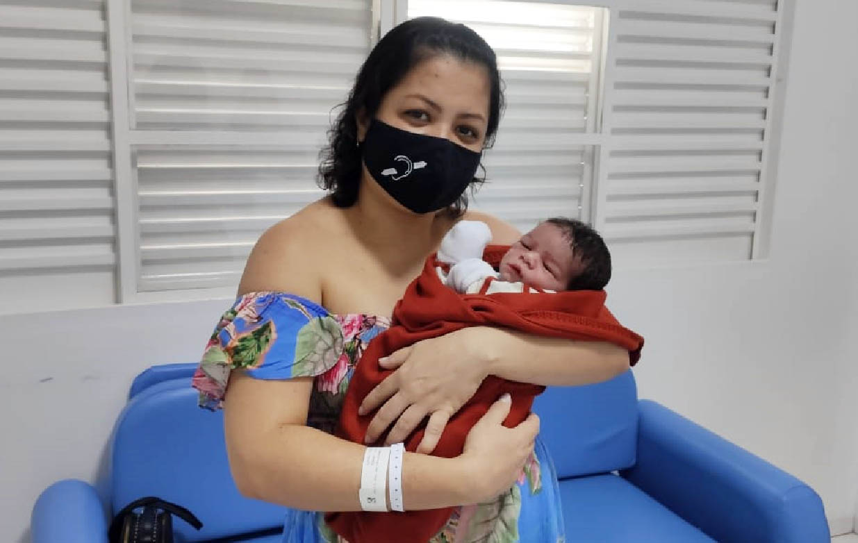 Hospital de Timóteo faz parto de gestante deficiente auditiva com auxílio de intérprete de Libras