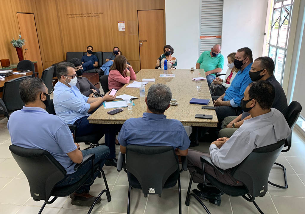 Vereadores de Ipatinga debatem situação das crianças que estão sem aula