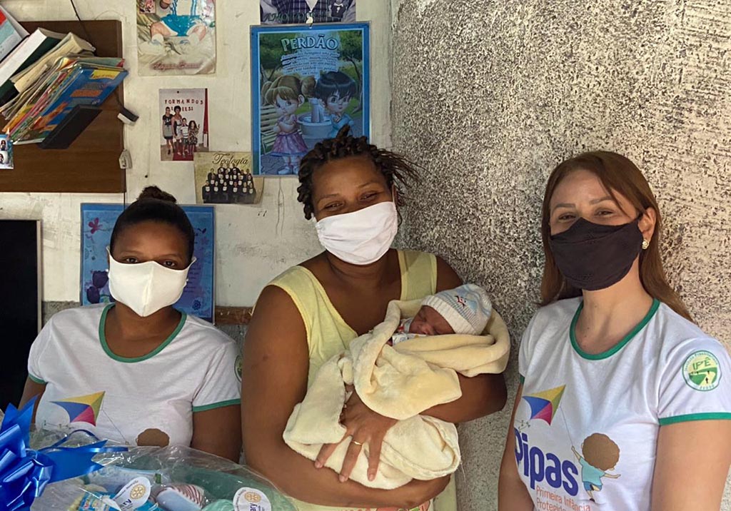“Minha Primeira Mantilha” atende gestantes em Timóteo