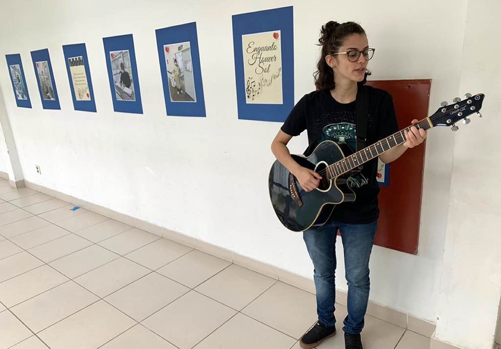 ‘Beco da Arte’ ameniza impactos psicológicos em profissionais no HMEM