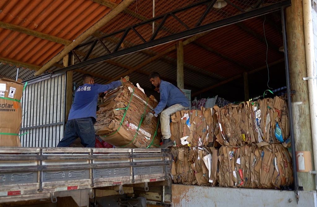 Coleta seletiva de Santana do Paraíso é referência em Minas Gerais