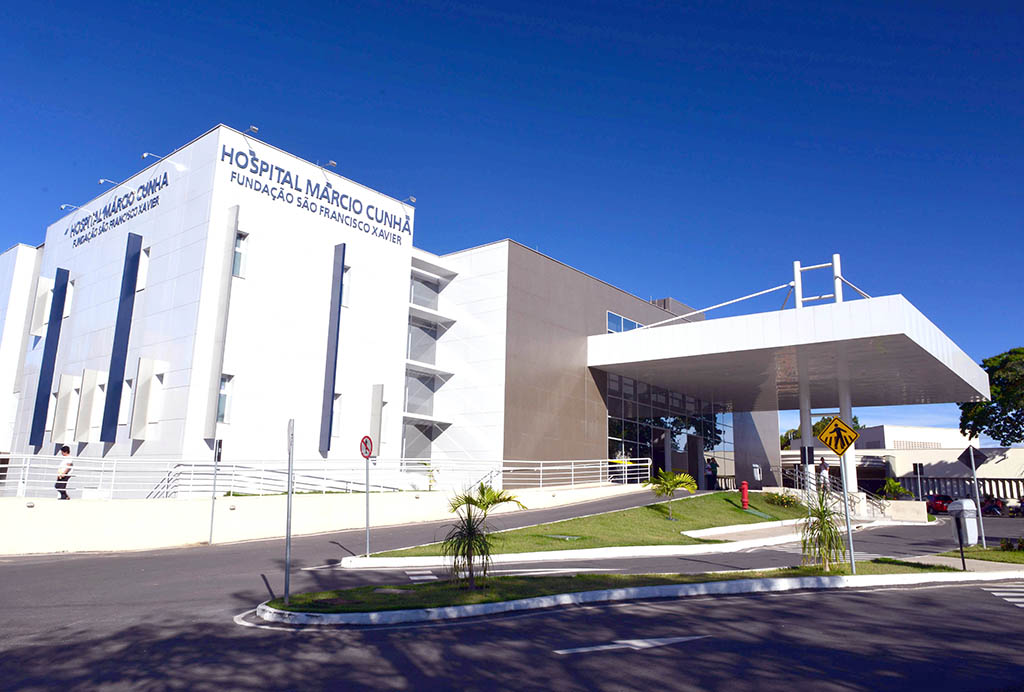 Tecnologia informa familiares de procedimentos com pacientes em tempo real no HMC
