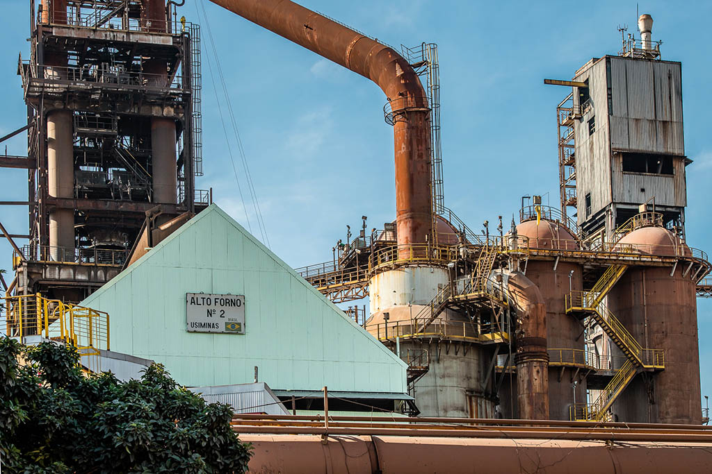 Usiminas retoma as operações do Alto-Forno 2 em Ipatinga