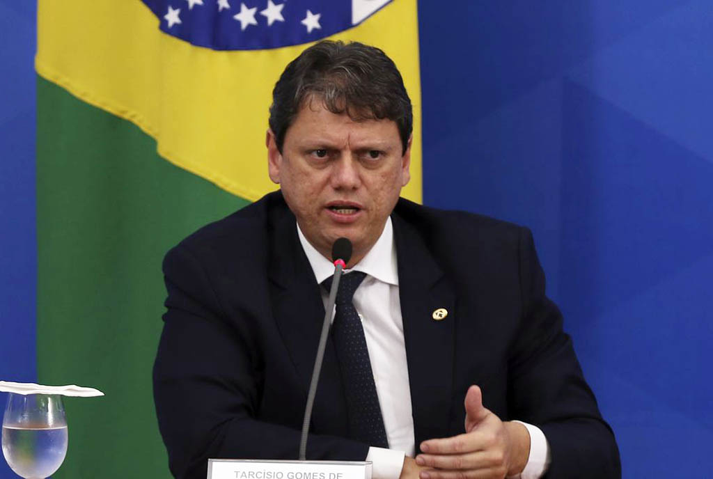 Ministro diz que o PIB mostra que o país está no caminho certo