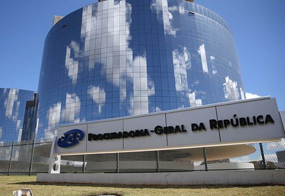 Deputada fala sobre decisão da PGR que pediu arquivamento da investigação contra parlamentares