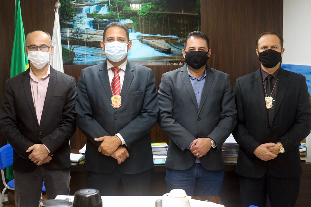 Novo chefe regional da Polícia Civil visita Santana do Paraíso