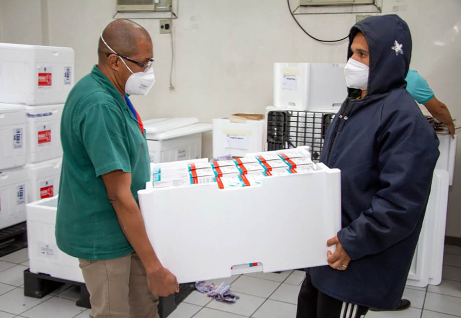 Governo de Minas realiza distribuição mais rápida de vacinas contra a Covid-19