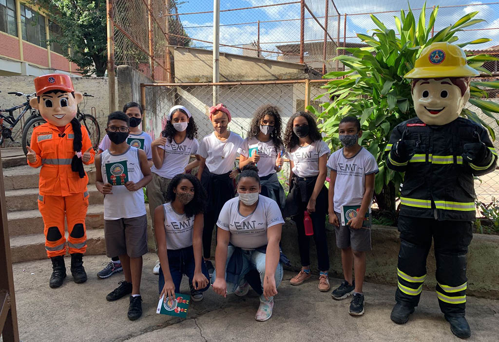 Bombeiro nas Escolas é lançado em Timóteo