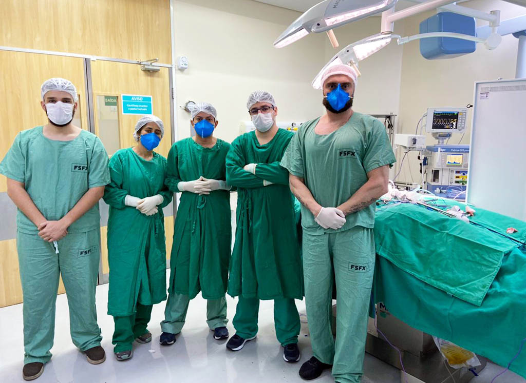 Hospital Márcio Cunha realiza primeira cirurgia de tireoide sem corte no pescoço