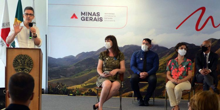 Minas lança nova plataforma de formação voltada a professores do Ensino Médio