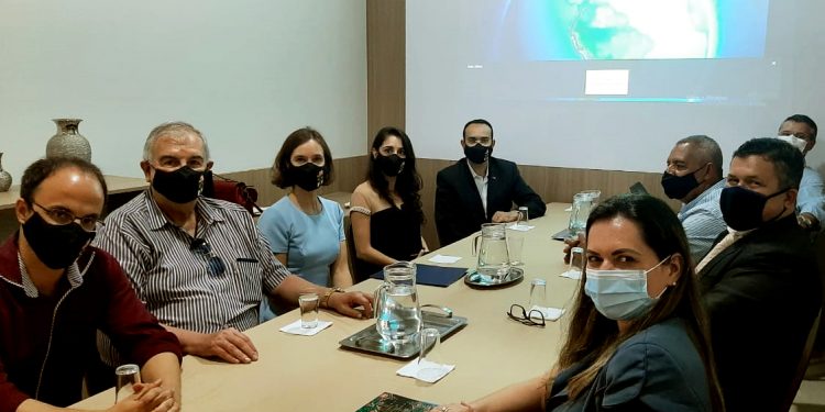 Cônsul dos Estados Unidos se reúne com vice-prefeito de Ipatinga