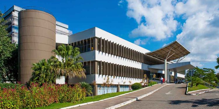 Hospital Márcio Cunha recebe recertificação internacional