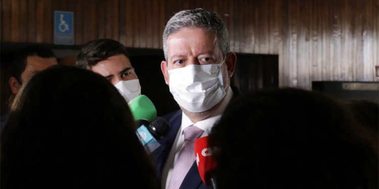 Arthur Lira critica ‘interferência indevida’ do STF no Congresso