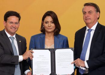Bolsonaro lança programa de doação de alimentos em troca de isenção no ICMS
