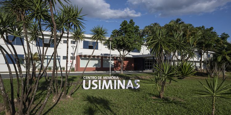 Centro de Memória Usiminas ganha luzes de Natal nesta quarta