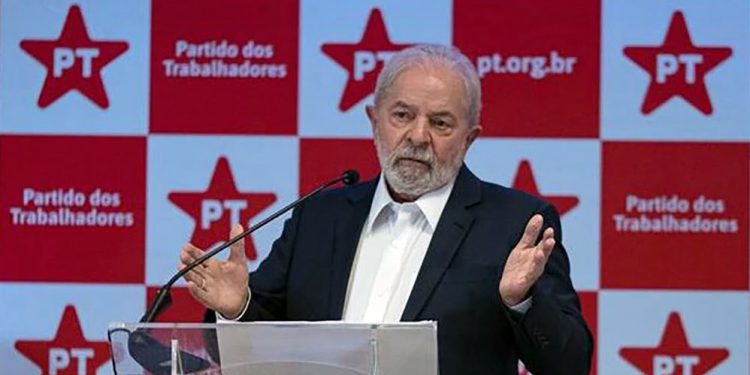 Lula afirma que Bolsonaro quer ‘destruir o que nós destruímos’