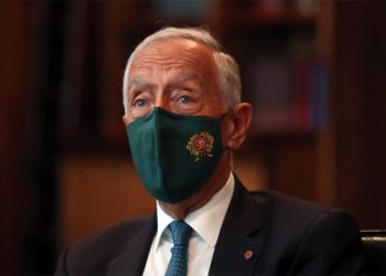 Presidente de Portugal dissolve Parlamento e antecipa eleições