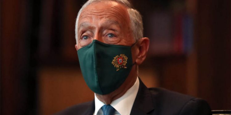 Presidente de Portugal dissolve Parlamento e antecipa eleições