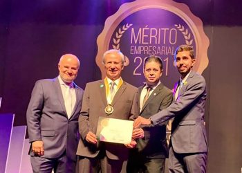 Presidente da Usiminas é destaque em homenagens da Federaminas e do Crea-MG