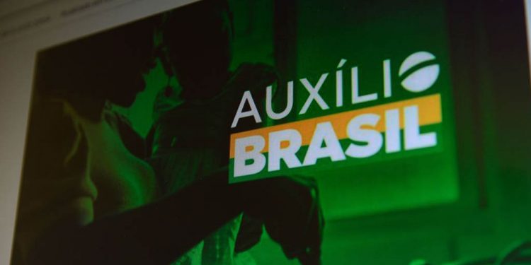 Auxílio Brasil: beneficiários podem fazer curso de empreendedorismo