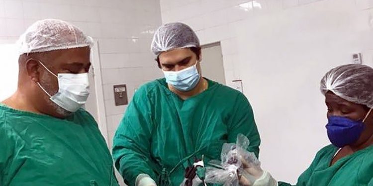 Cirurgia é realizada de forma inédita no Hospital Carlos Chagas em Itabira