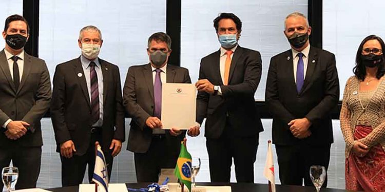 Minas assina acordo de cooperação técnica com Israel