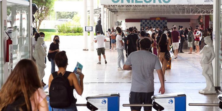 Prazo para solicitar reaplicação do Enem termina nesta sexta-feira