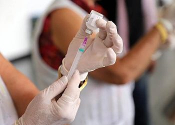 Governo quer ouvir pais sobre vacinação de crianças contra Covid