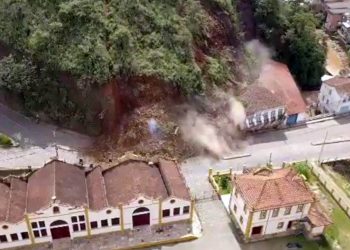 Deslizamento de terra destrói casarão histórico em Ouro Preto