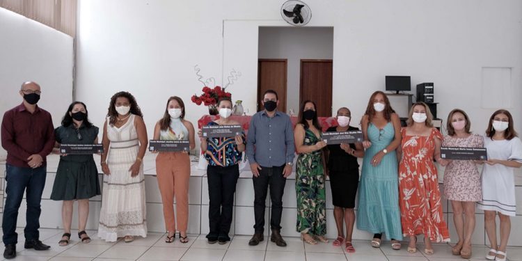 Diretores de escolas municipais tomam posse em Santana do Paraíso