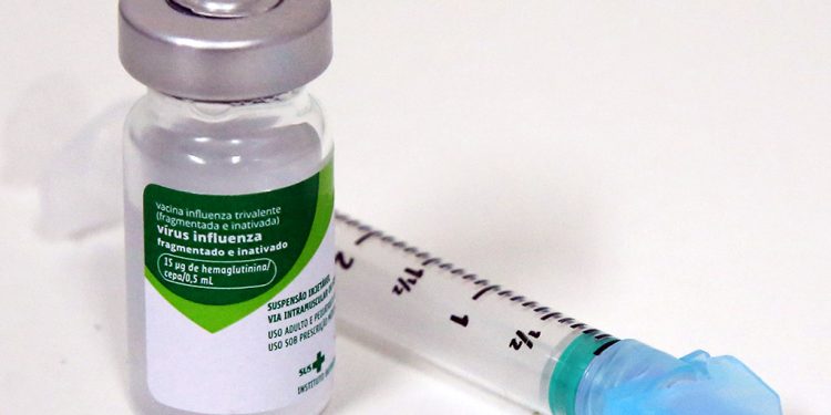 Síndrome gripal cresce em Ipatinga e causa aumento nas filas dos postos
