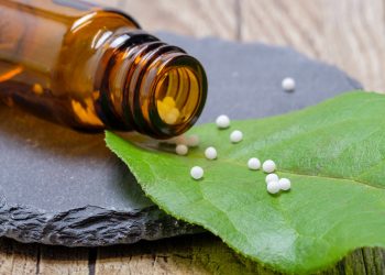 Empresas usam homeopatia na prevenção da covid-19 em funcionários