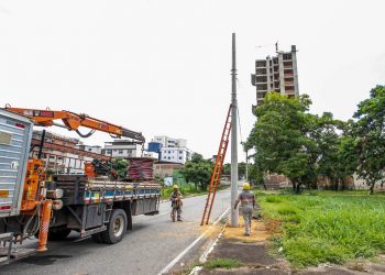 Prefeitura inicia trabalhos de iluminação em diversas ruas de Ipatinga
