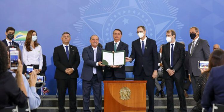 Governo Federal lança programa para capacitar trabalhadores desempregados