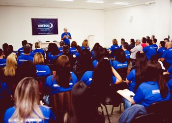 Faculdade oferece 350 bolsas integrais para estudantes inscritos no CadÚnico
