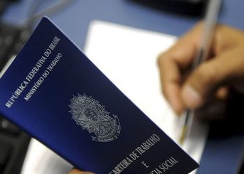 Brasil registra mais de 2,7 milhões de empregos formais em 2021