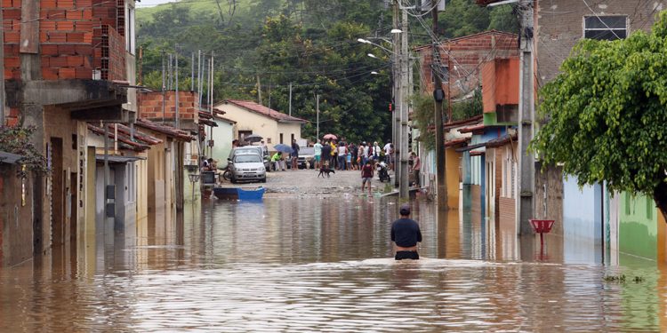 Chuvas fortes dos últimos meses deixam 420 cidades mineiras em situação de emergência