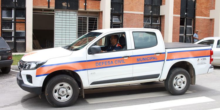 Defesa Civil de Fabriciano ganha reforço com novo veículo e kit de proteção