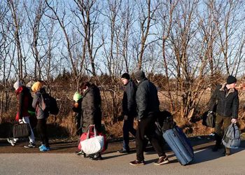 Ucrânia e Rússia vão abrir corredores humanitários para saída de civis
