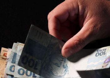 Nascidos de 1968 a 1983 podem agendar saque de valores esquecidos