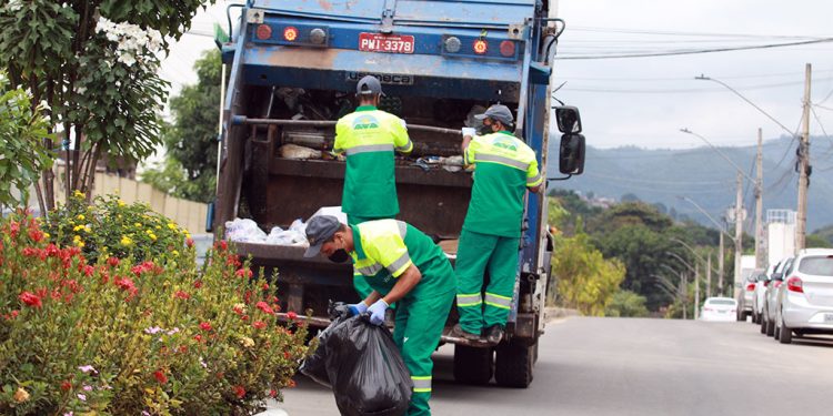 Fabriciano reforça limpeza urbana e lança portal com informações sobre serviços