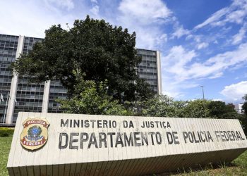 Operação da PF mira criminosos que fraudavam benefícios do INSS